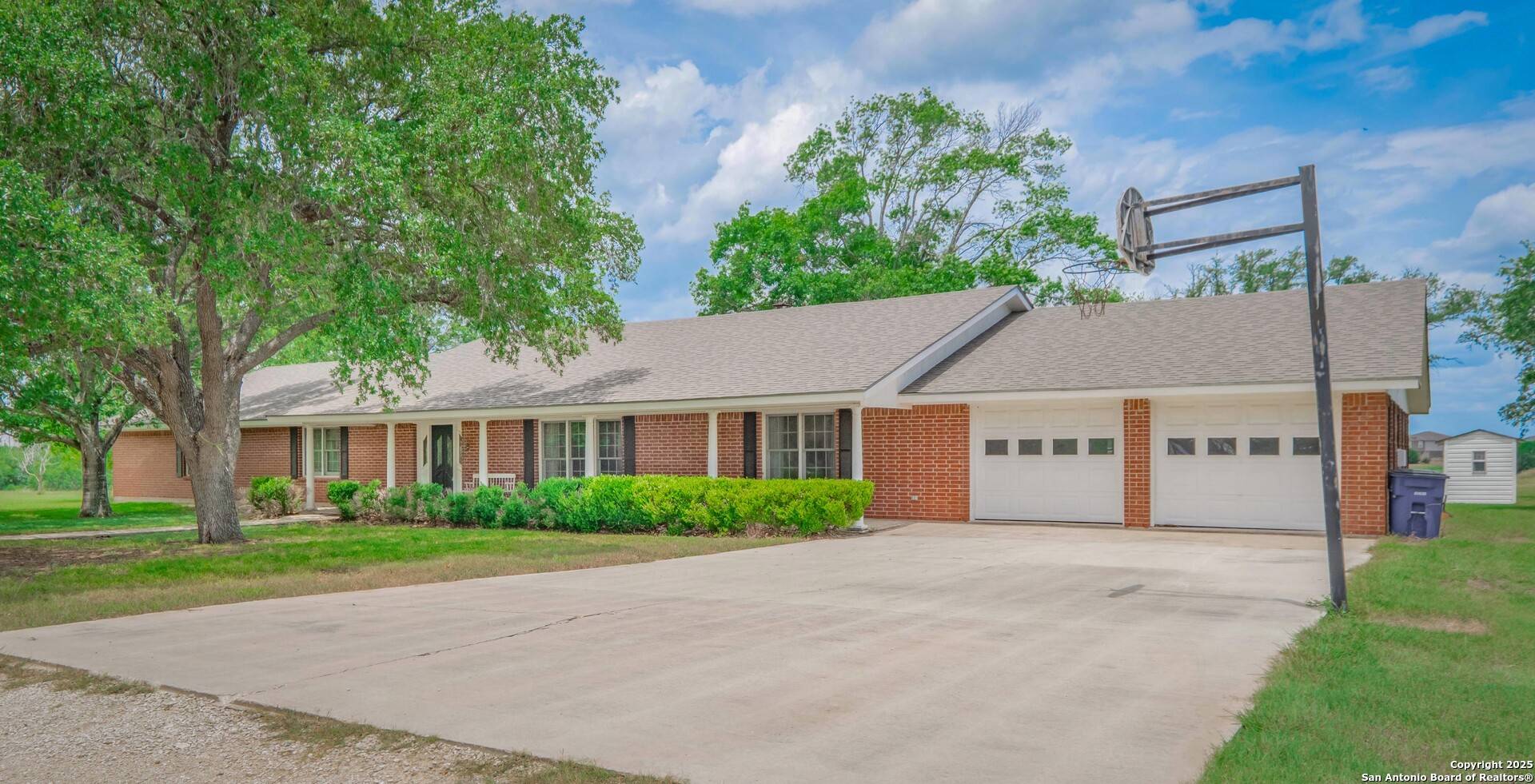 1221 Pieper Rd, New Braunfels, TX 78130