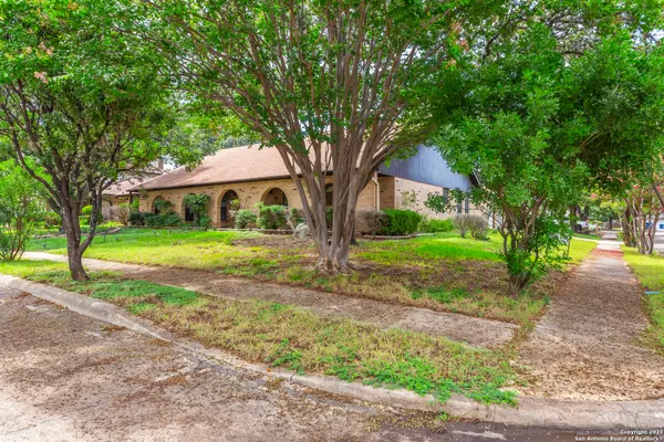 San Antonio, TX 78240,8902 Hetherington