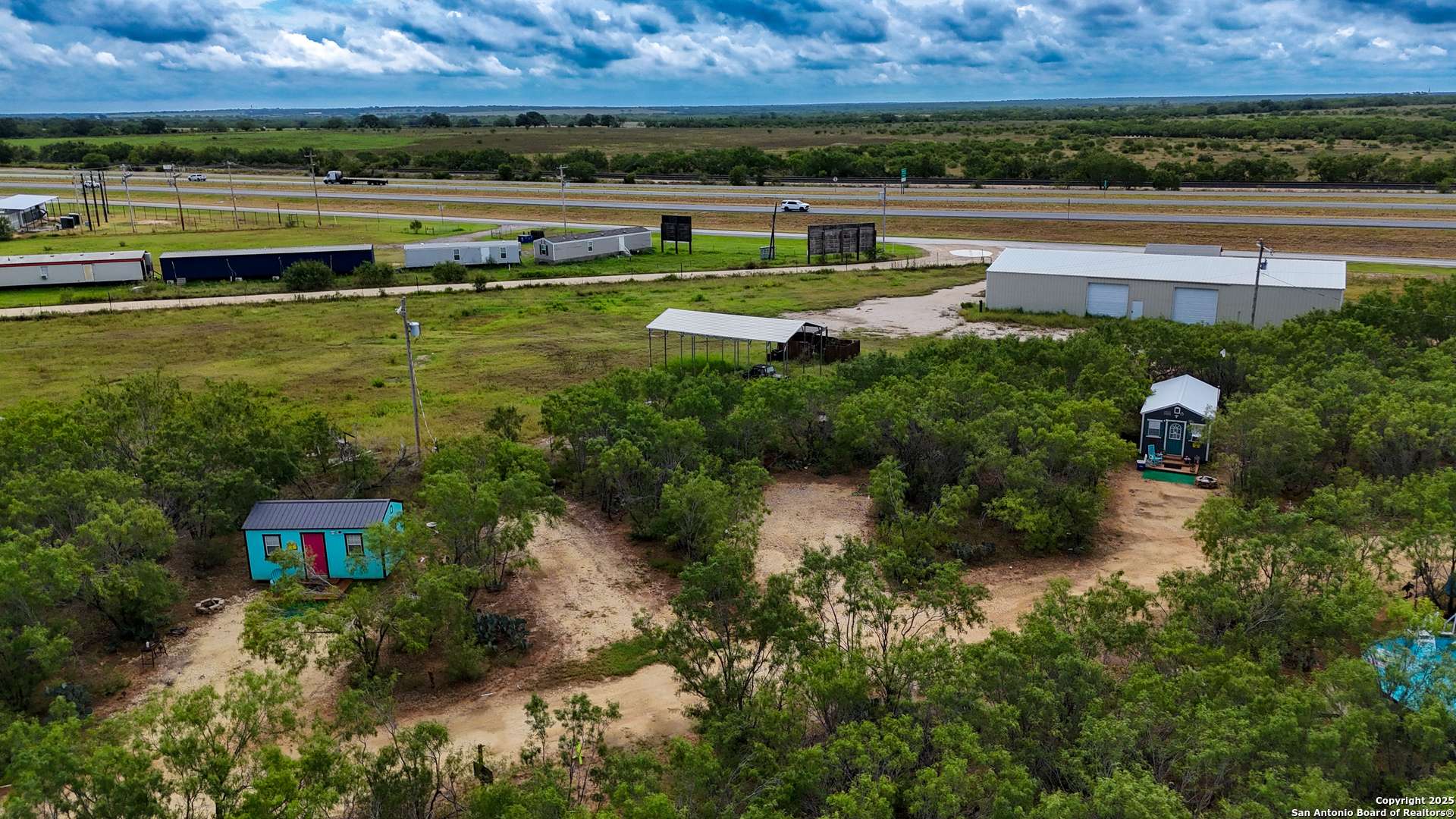 Moore, TX 78057,15725 interstate 35