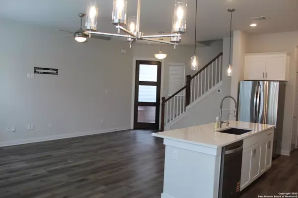 San Antonio, TX 78240,5843 Whitby UNIT 33