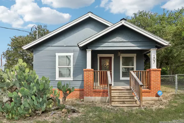 Falls City, TX 78113,107 Gilbert