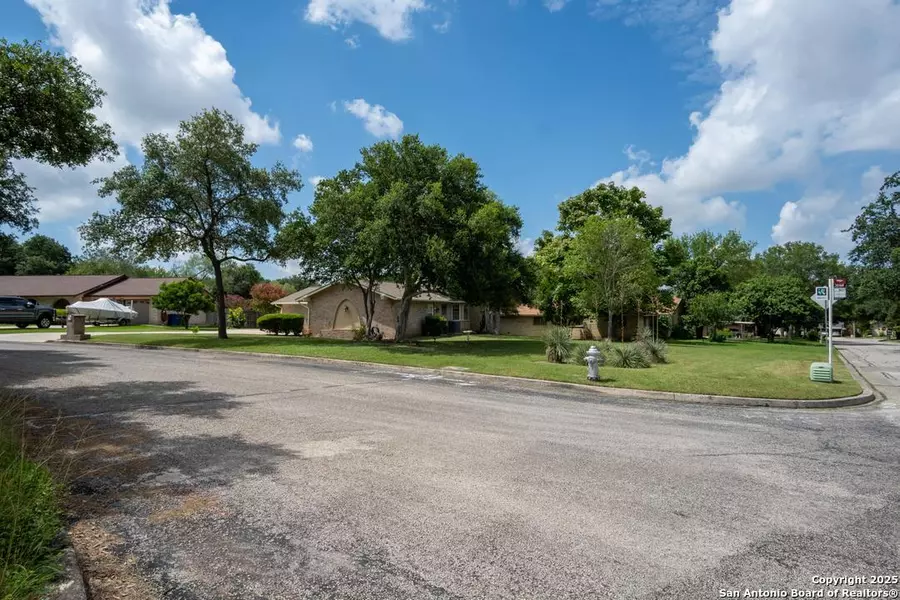 5830 Gomer Pyle, San Antonio, TX 78240