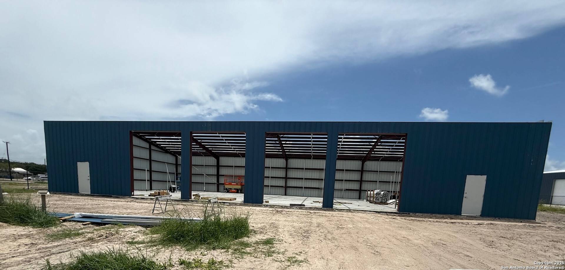 916 Fuqua St, Rockport, TX 78382