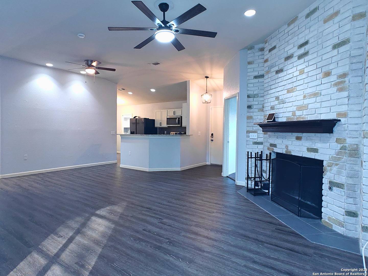 San Antonio, TX 78233,6807 Raintree Frst
