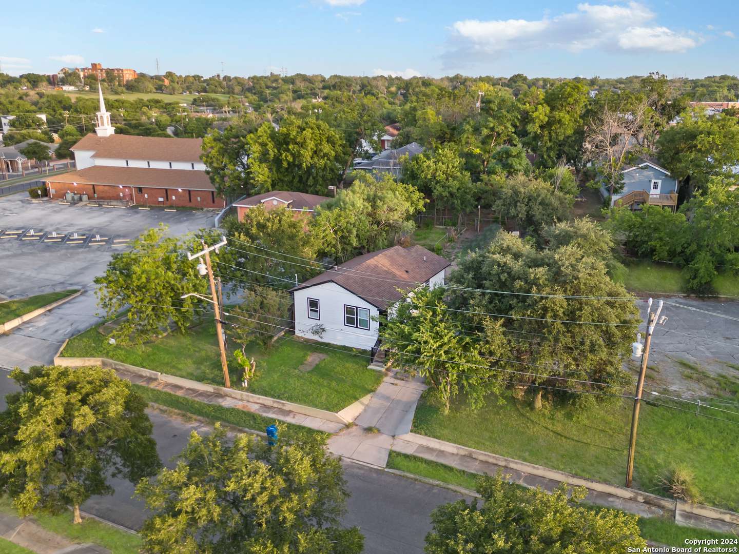 San Antonio, TX 78203-2125,928 HEDGES ST