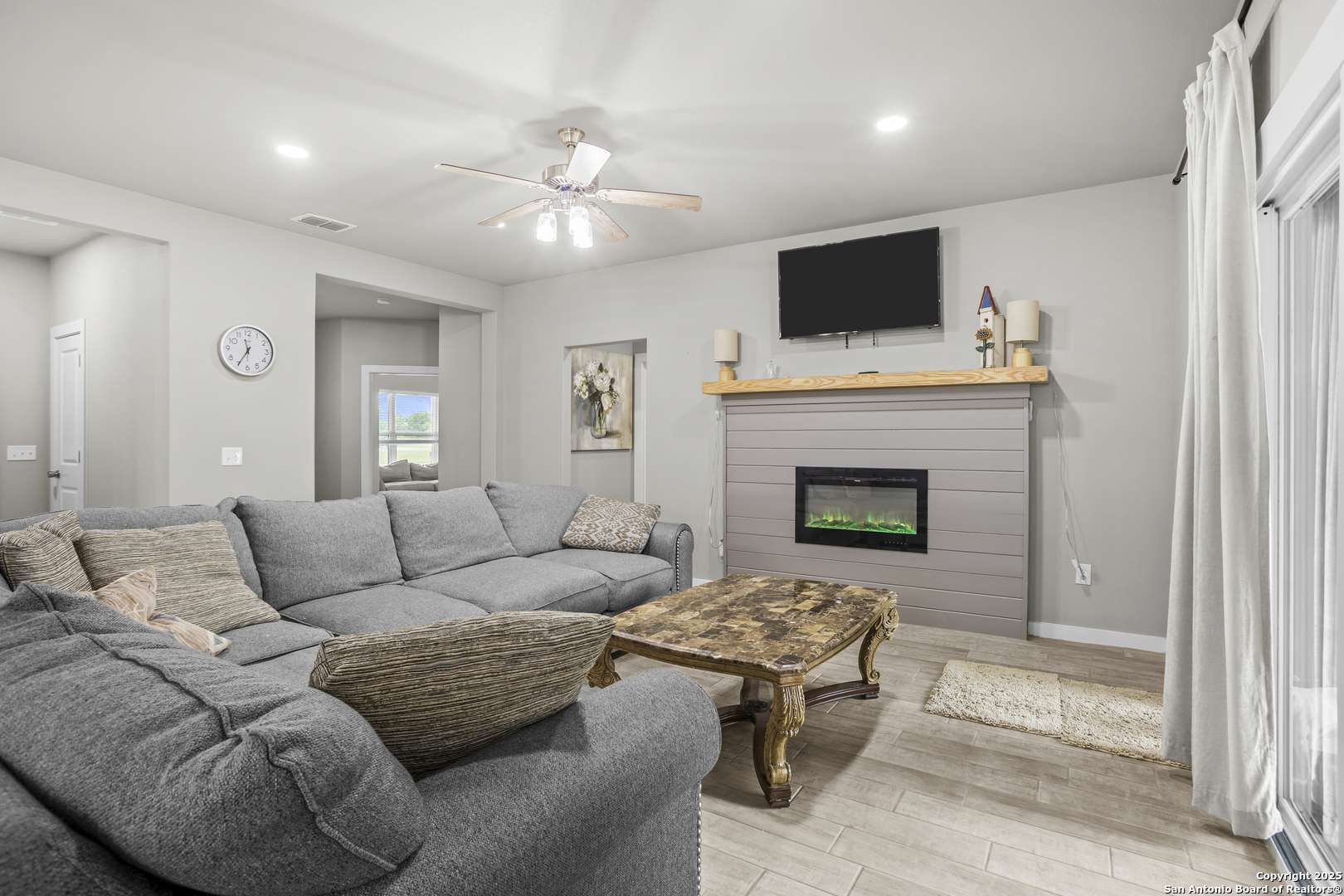Bandera, TX 78003,234 Tawny Oak