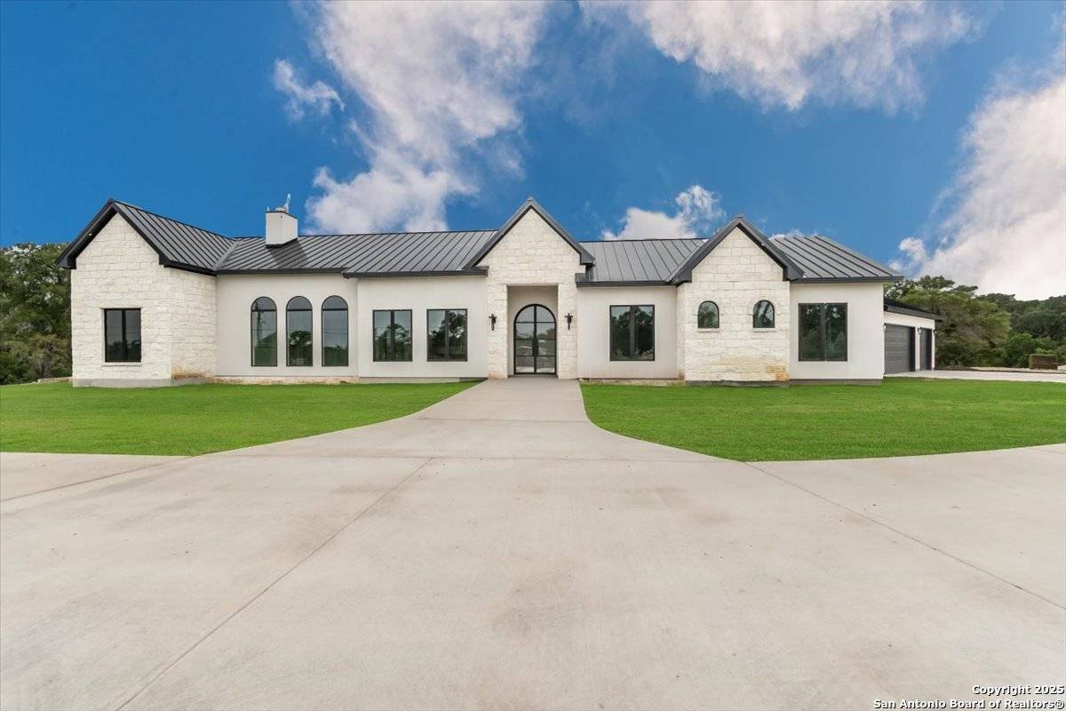 26819 Pecan Bluff, Boerne, TX 78006
