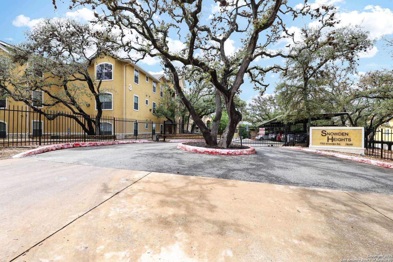 7323 Snowden Rd UNIT 3302, San Antonio, TX 78240