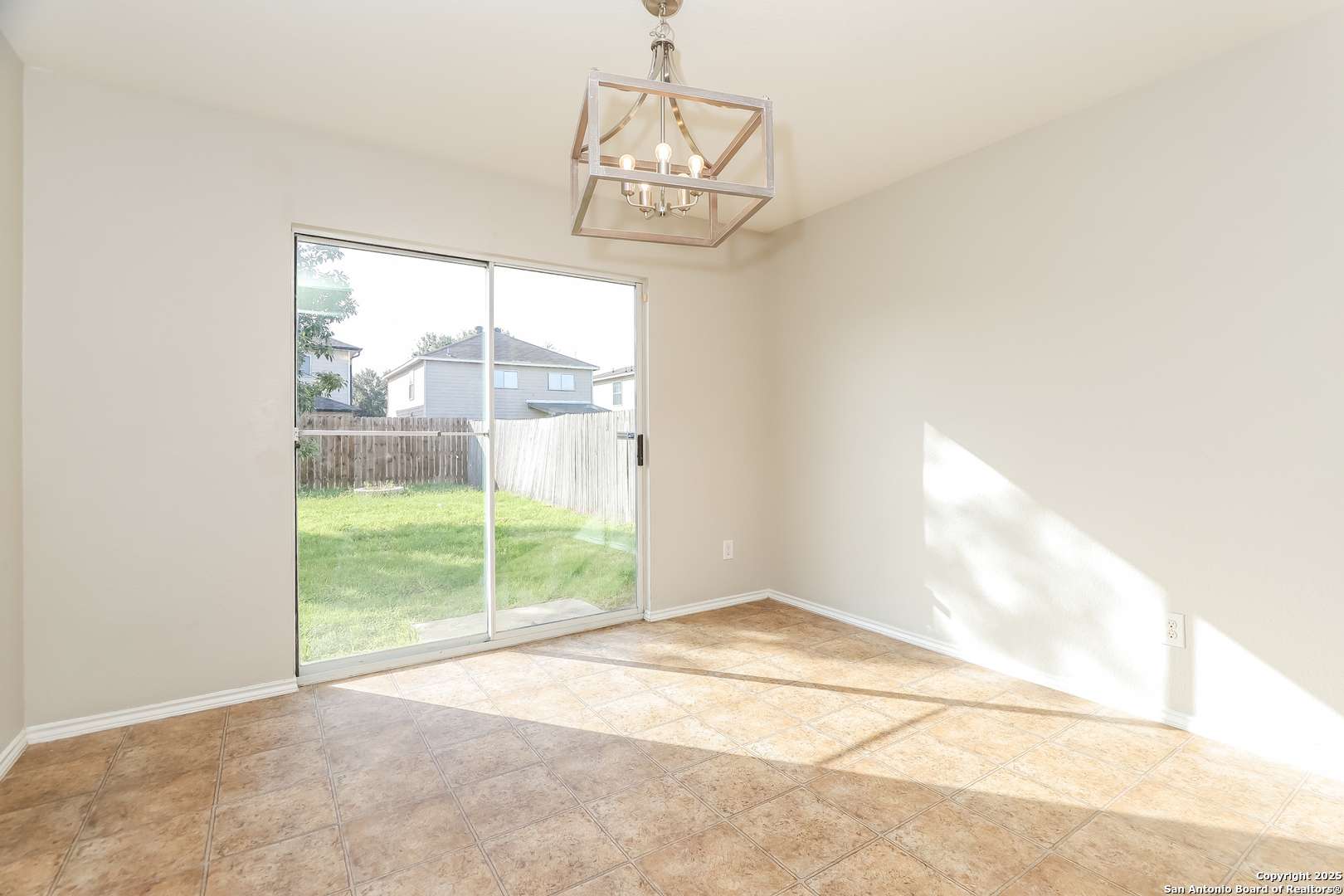 San Antonio, TX 78254,9334 Maple Silver