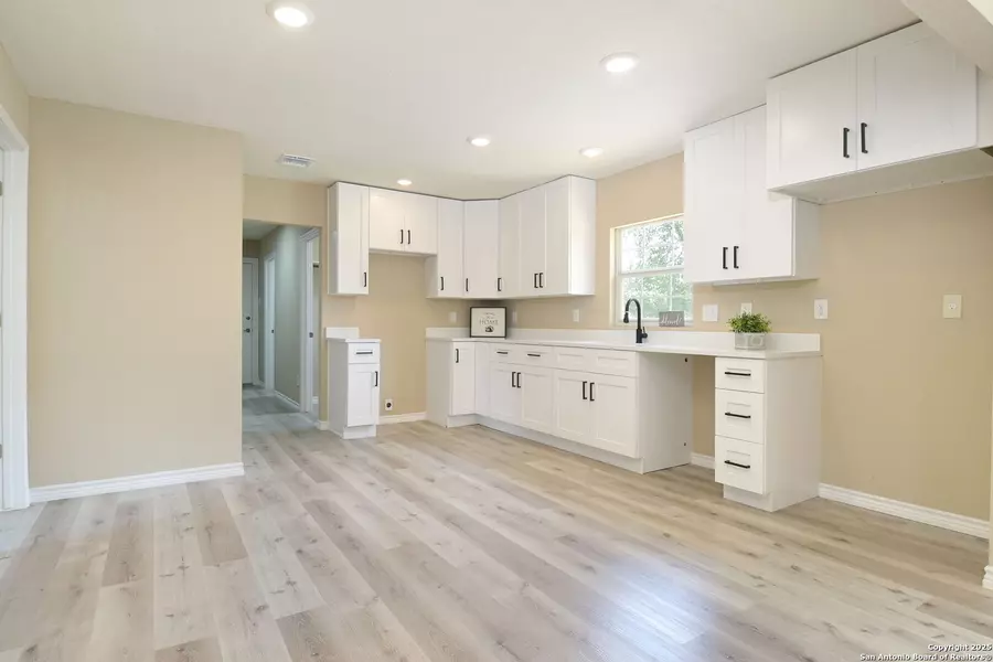 778 F St, San Antonio, TX 78220