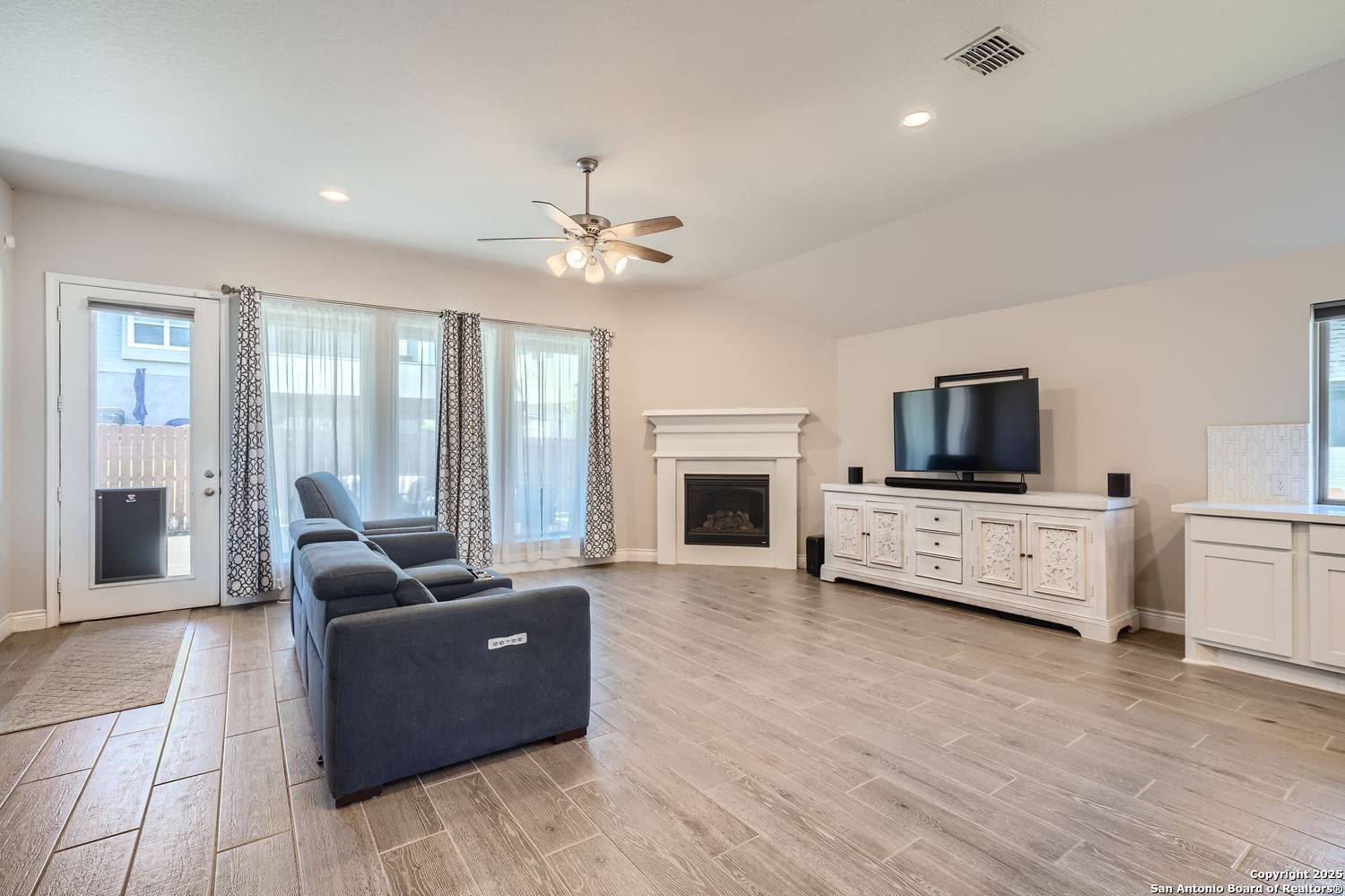 Schertz, TX 78108,4995 Winkler