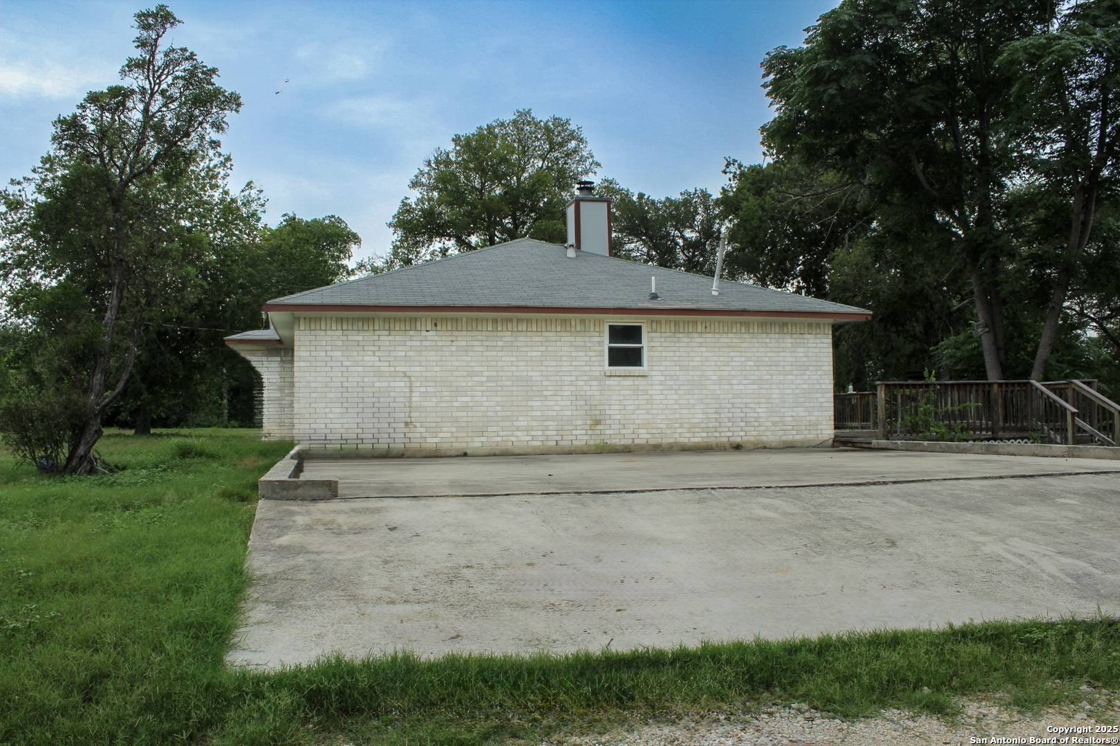 Natalia, TX 78059,345 county road 672