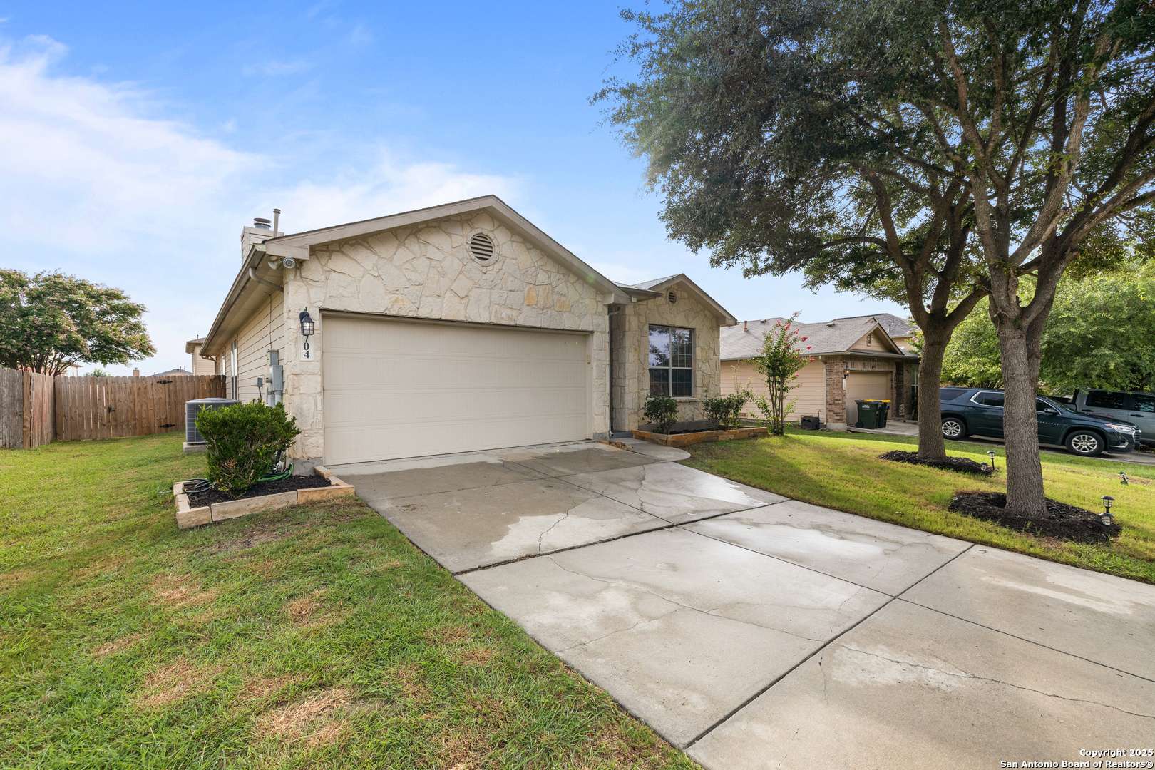 Schertz, TX 78108,704 Hightrail