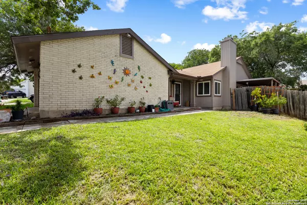 Converse, TX 78109,8415 Clear Meadow