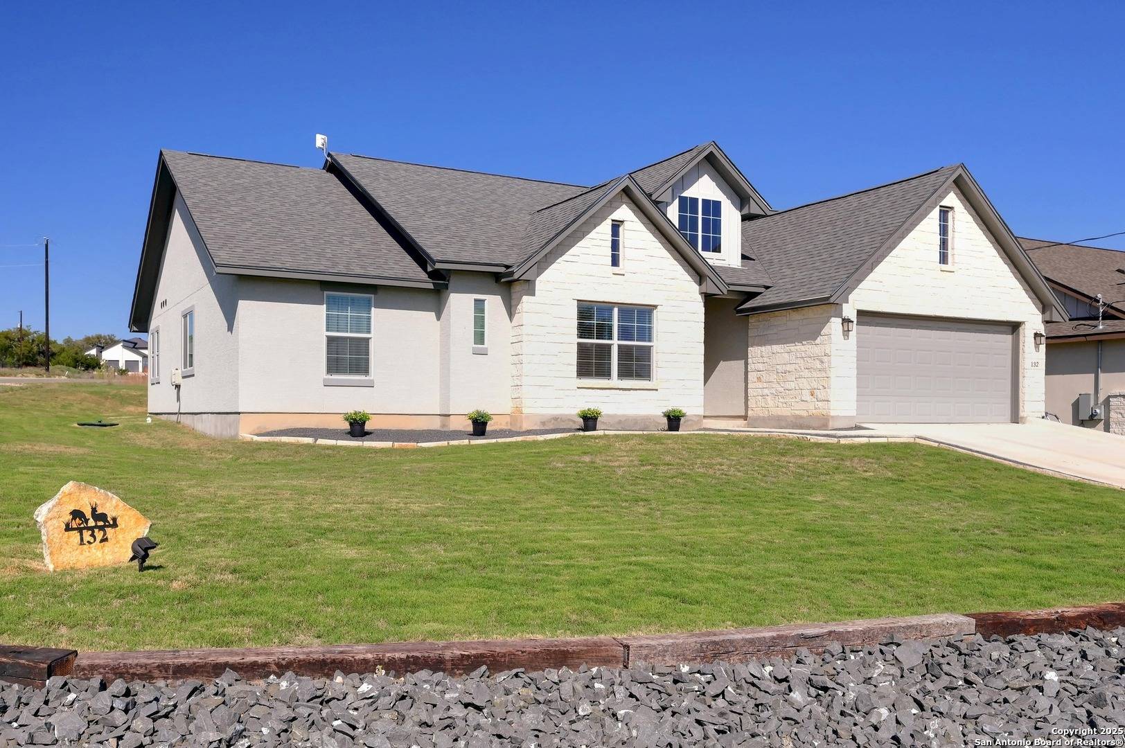 132 Frank Jones, Blanco, TX 78606