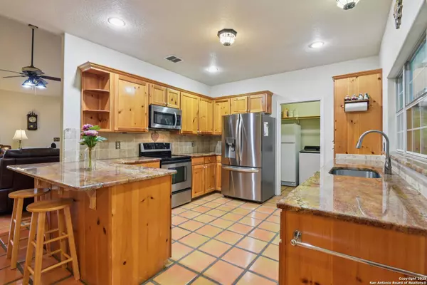 Bandera, TX 78003,711 Heinen