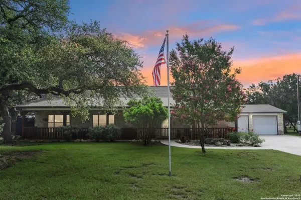 Bandera, TX 78003,711 Heinen