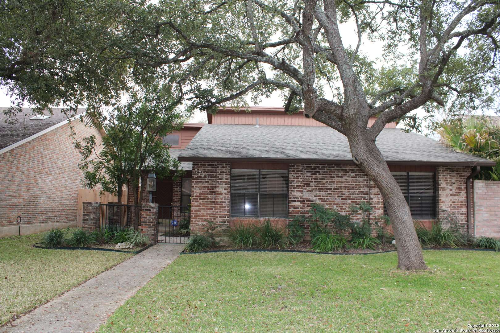 3743 Hunters Circle, San Antonio, TX 78230