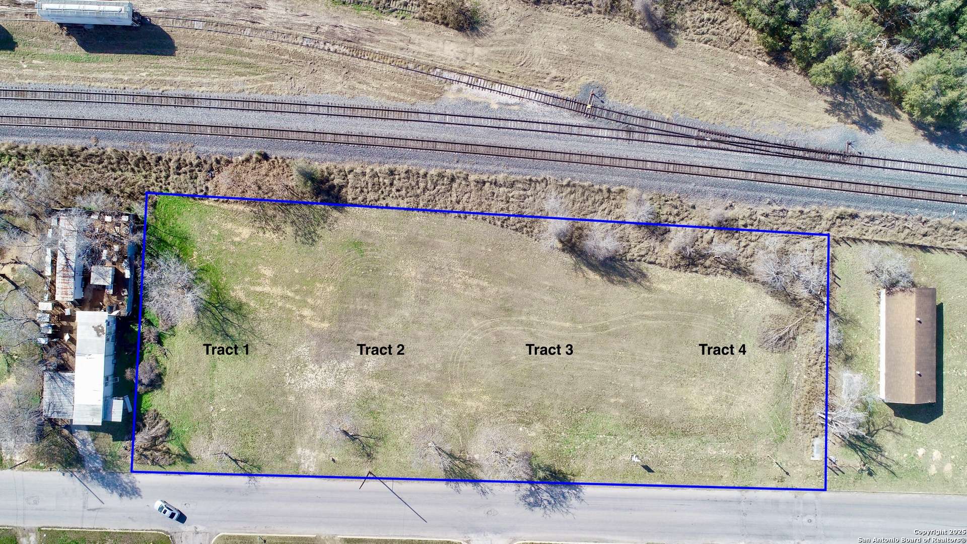 1617 First St., Pleasanton, TX 78064