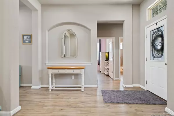 Boerne, TX 78006,9743 Monken