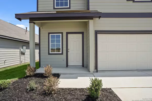 Elmendorf, TX 78112,8806 Black Oak Drive