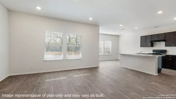 New Braunfels, TX 78130,1510 Champagne Oak