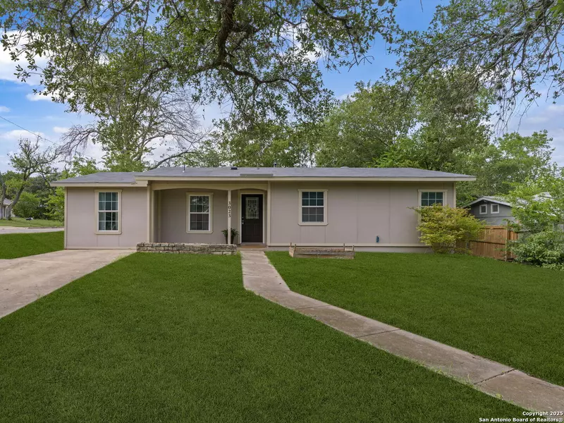 3023 Greenacres Dr, San Antonio, TX 78230