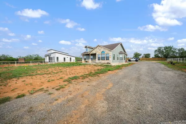 Von Ormy, TX 78073,7306 tiff nicole