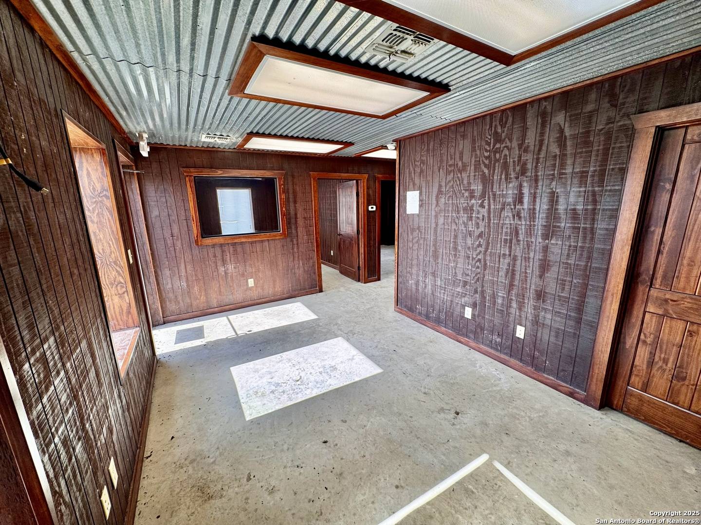 Pleasanton, TX 78064,1273 county road 429