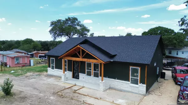 Elmendorf, TX 78112,22842 Black Cherry