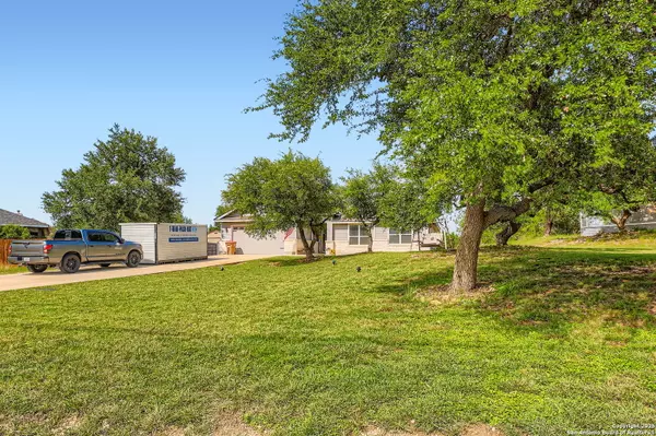 Fischer, TX 78623,1041 madrone