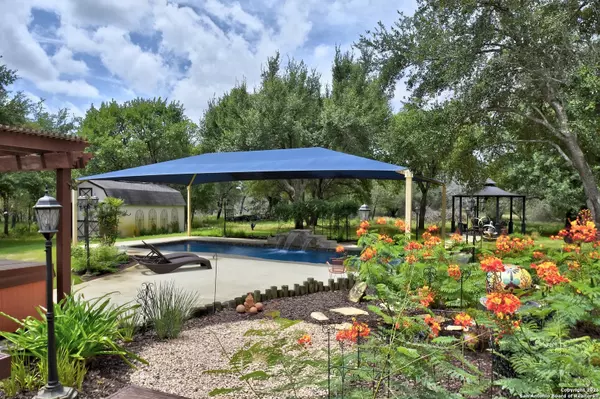 Adkins, TX 78101,1810 Burr Oak