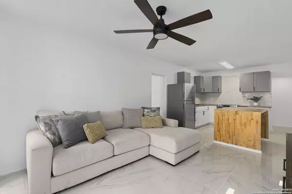 San Antonio, TX 78229,7701 Wurzbach Rd UNIT 305