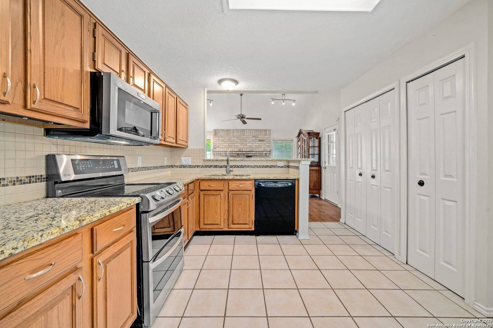 Live Oak, TX 78233,11406 Forest Elf