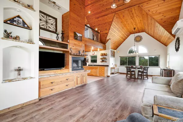 Bandera, TX 78003,727 private road 1508