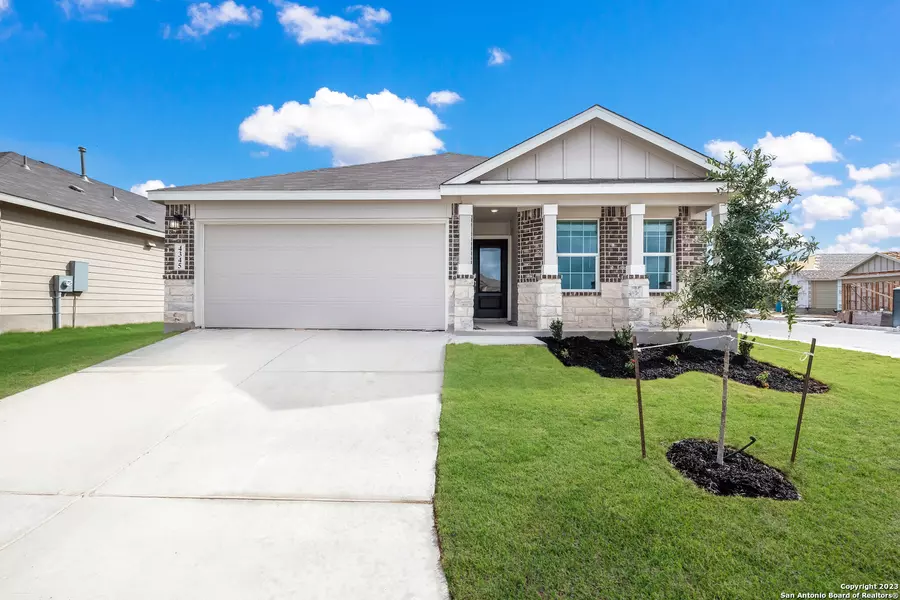 760 Opossum Trl, New Braunfels, TX 78130