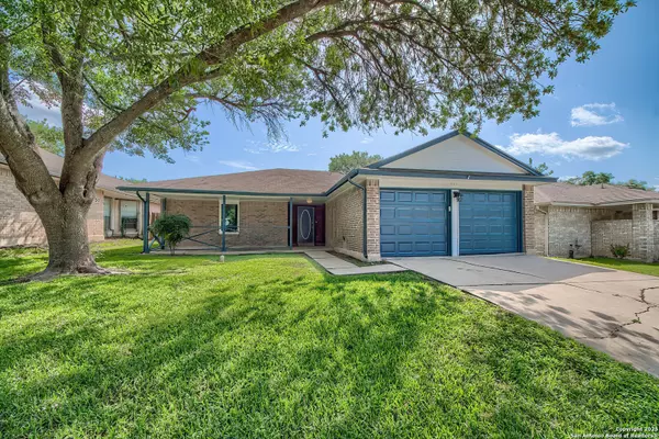 10910 Forest SMT, Live Oak, TX 78233