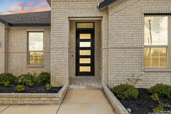 Floresville, TX 78114,127 Arched Oak