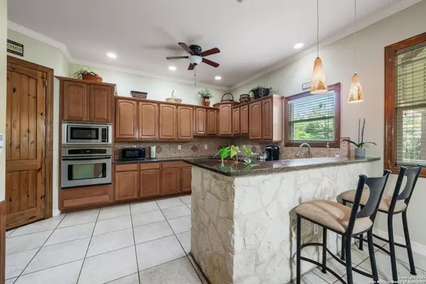 Boerne, TX 78006,126 Bird Song