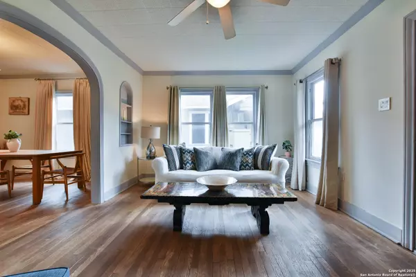 San Antonio, TX 78212,608 Mulberry Ave