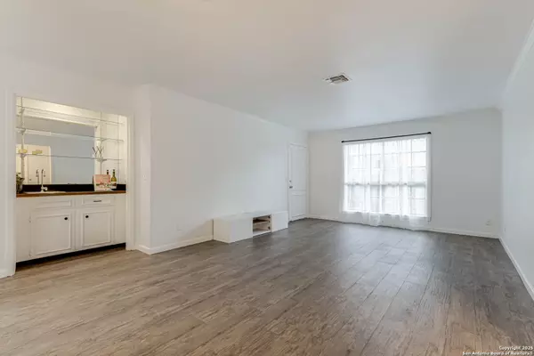 San Antonio, TX 78209,7926 Broadway UNIT 101