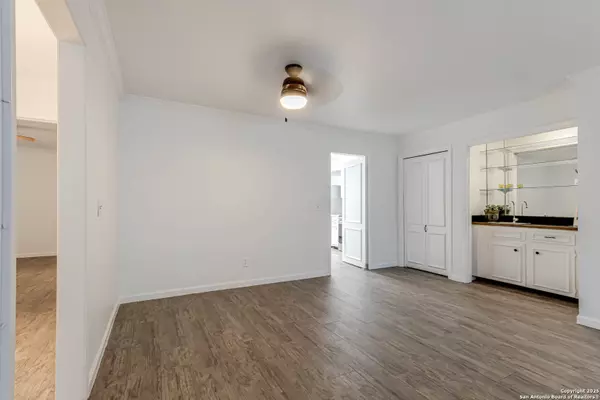 San Antonio, TX 78209,7926 Broadway UNIT 101