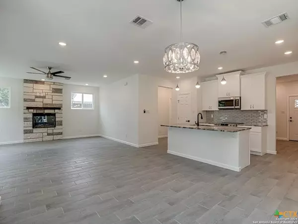 Canyon Lake, TX 78133,1583 Bonnyview Dr