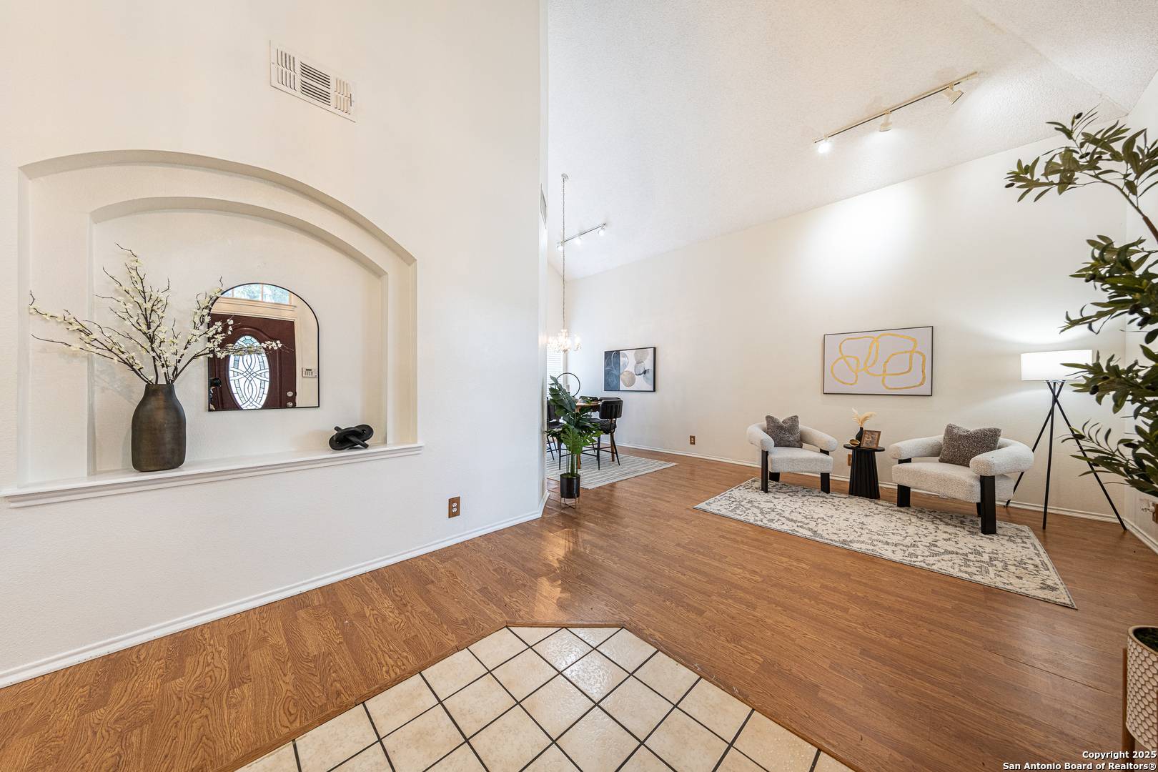 15074 preston hollow, San Antonio, TX 78247
