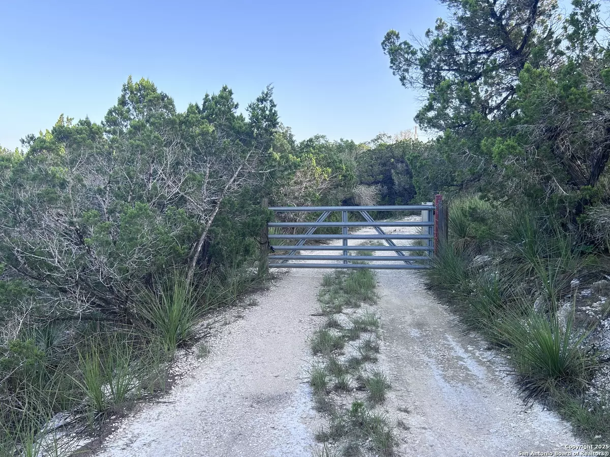 Bandera, TX 78003,320 Frontier Ln