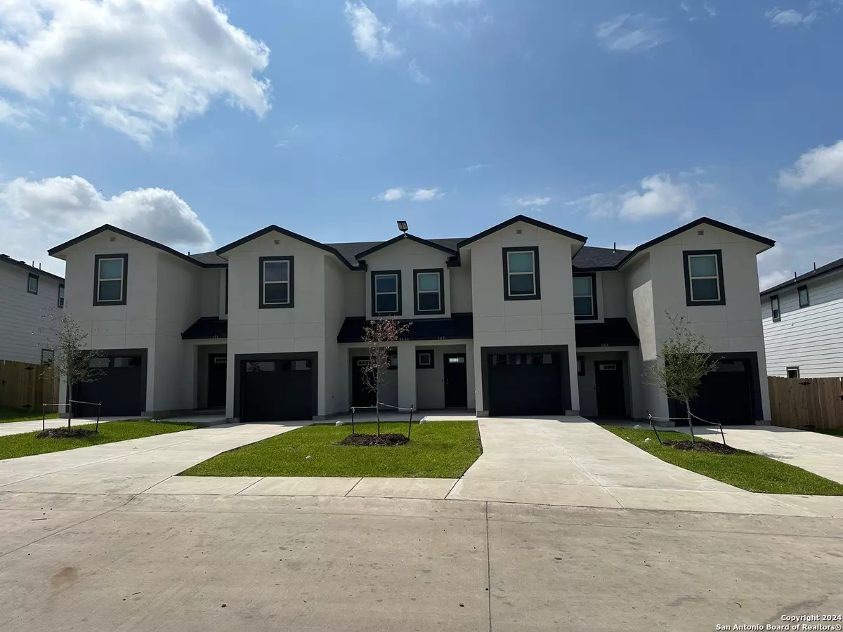 San Antonio, TX 78227,8406 Via Verona UNIT 101