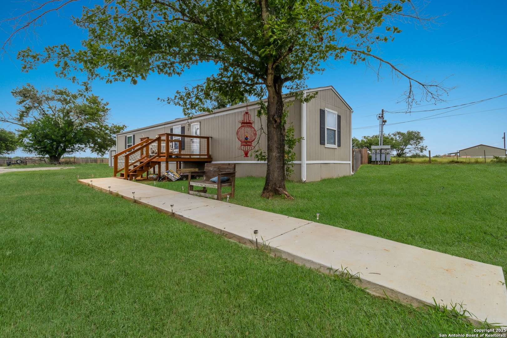 7380 Pittman, Adkins, TX 78101