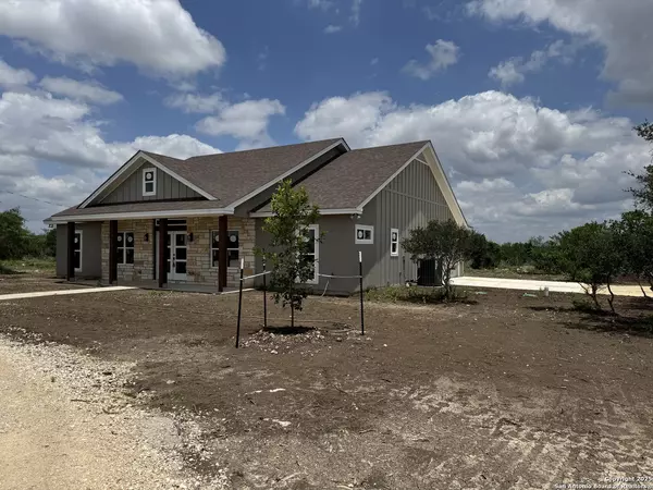 Uvalde, TX 78801,61 Friendship Hills