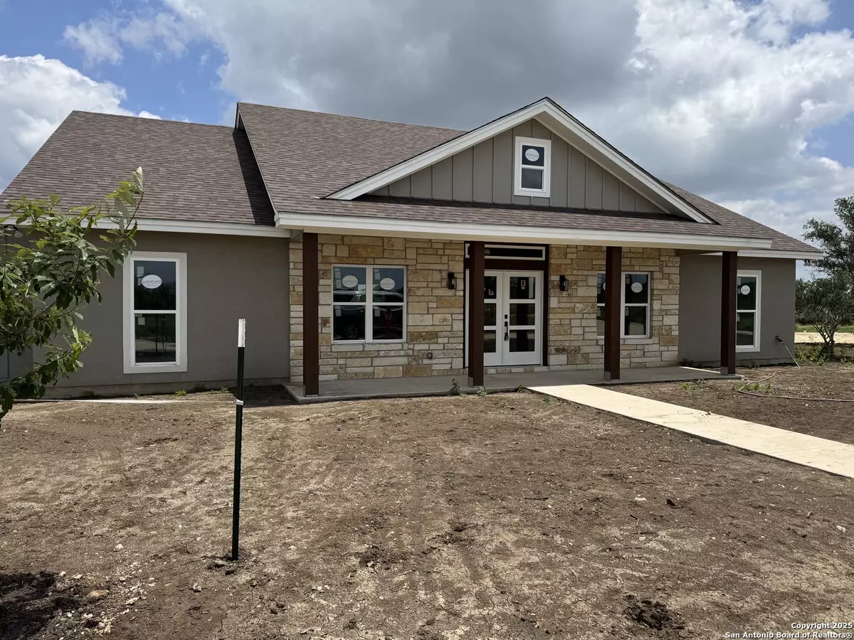 Uvalde, TX 78801,61 Friendship Hills