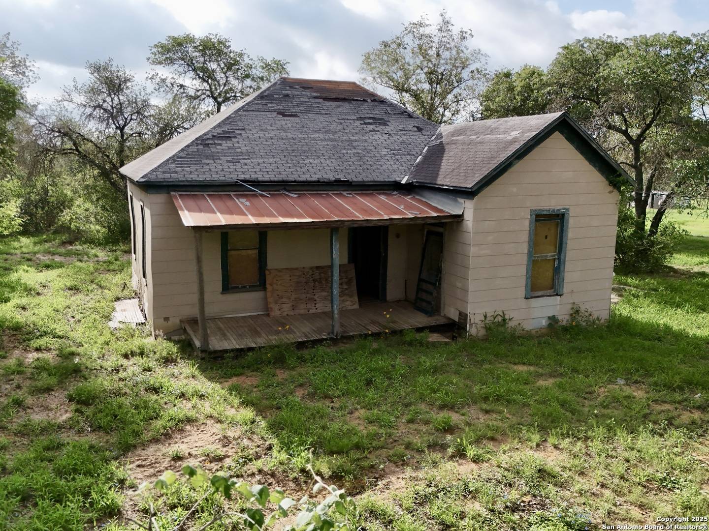 1917 Palo Alto, Von Ormy, TX 78073